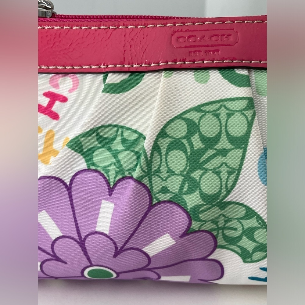Coach Poppy Floral Wristlet | Vintage Y2k - Picture 8 of 16